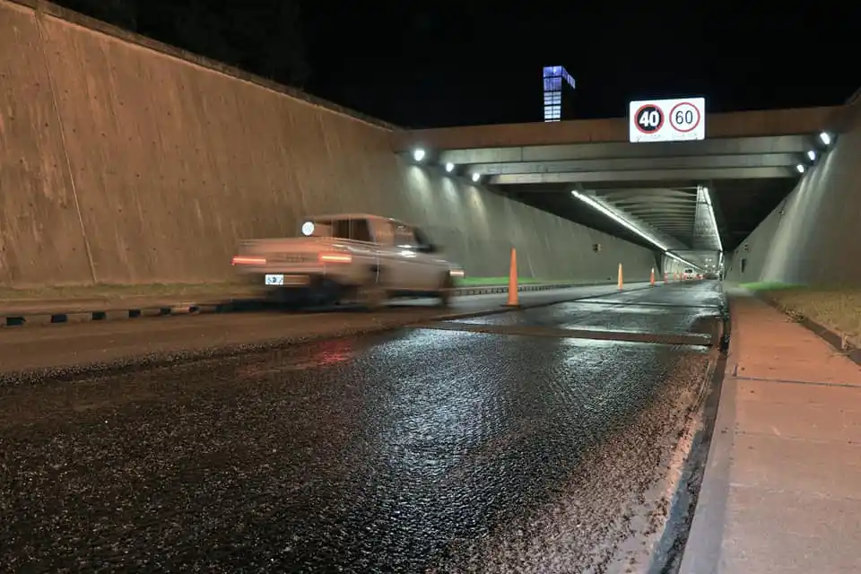 Continúan con los trabajos de bacheo en el Túnel Subfluvial
