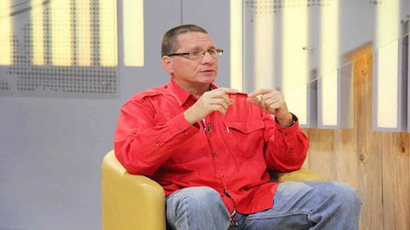 ¿SON SUFICIENTES LOS CRÉDITOS BANCARIOS? Este diputado asegura que dinamizan la economía