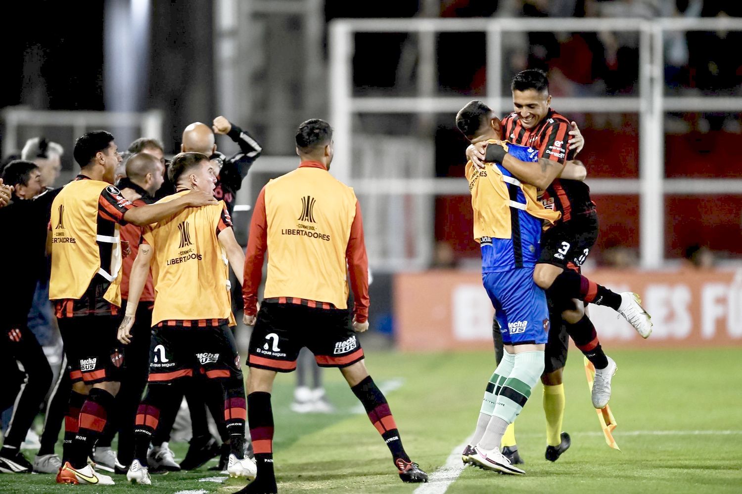 Patronato visita a Melgar que pende de un hilo en la Copa Libertadores