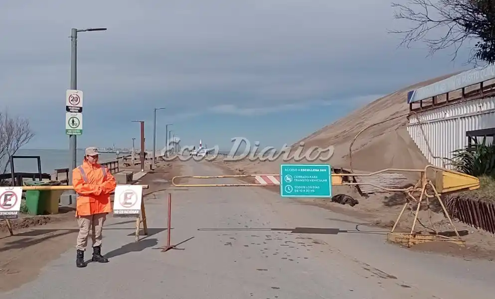 La escollera continúa sin el acceso habilitado