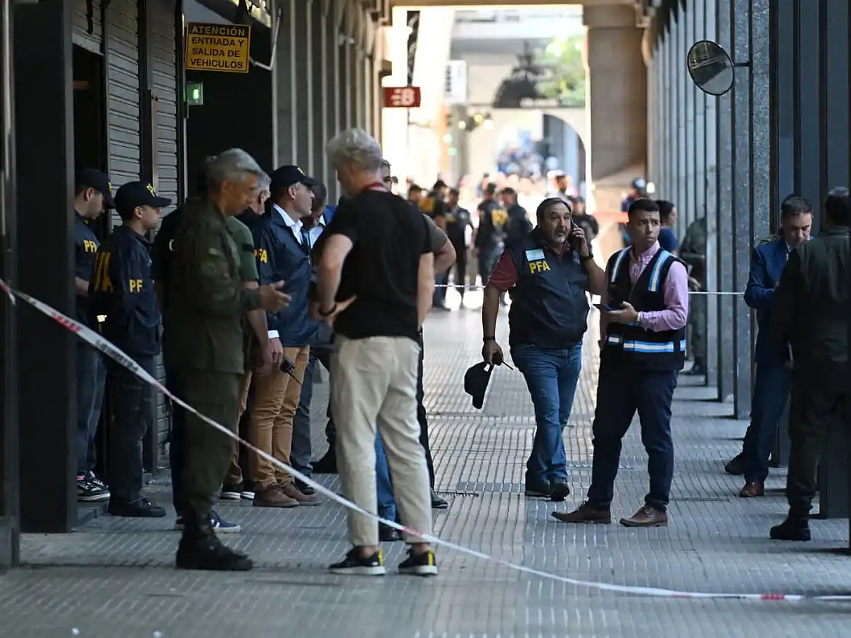 Explotó una bomba en la Escuela Superior de Gendarmería y provocó tres heridos