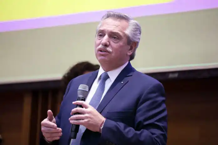 Fernández dijo que “no existe una presidencia colegiada”