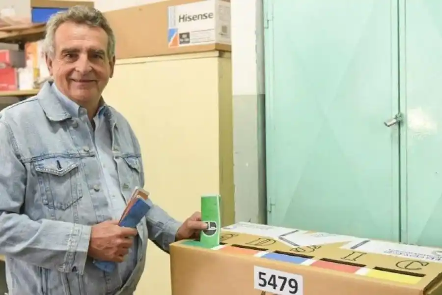 Agustín Rossi: "En estas elecciones predominan condimentos locales"
