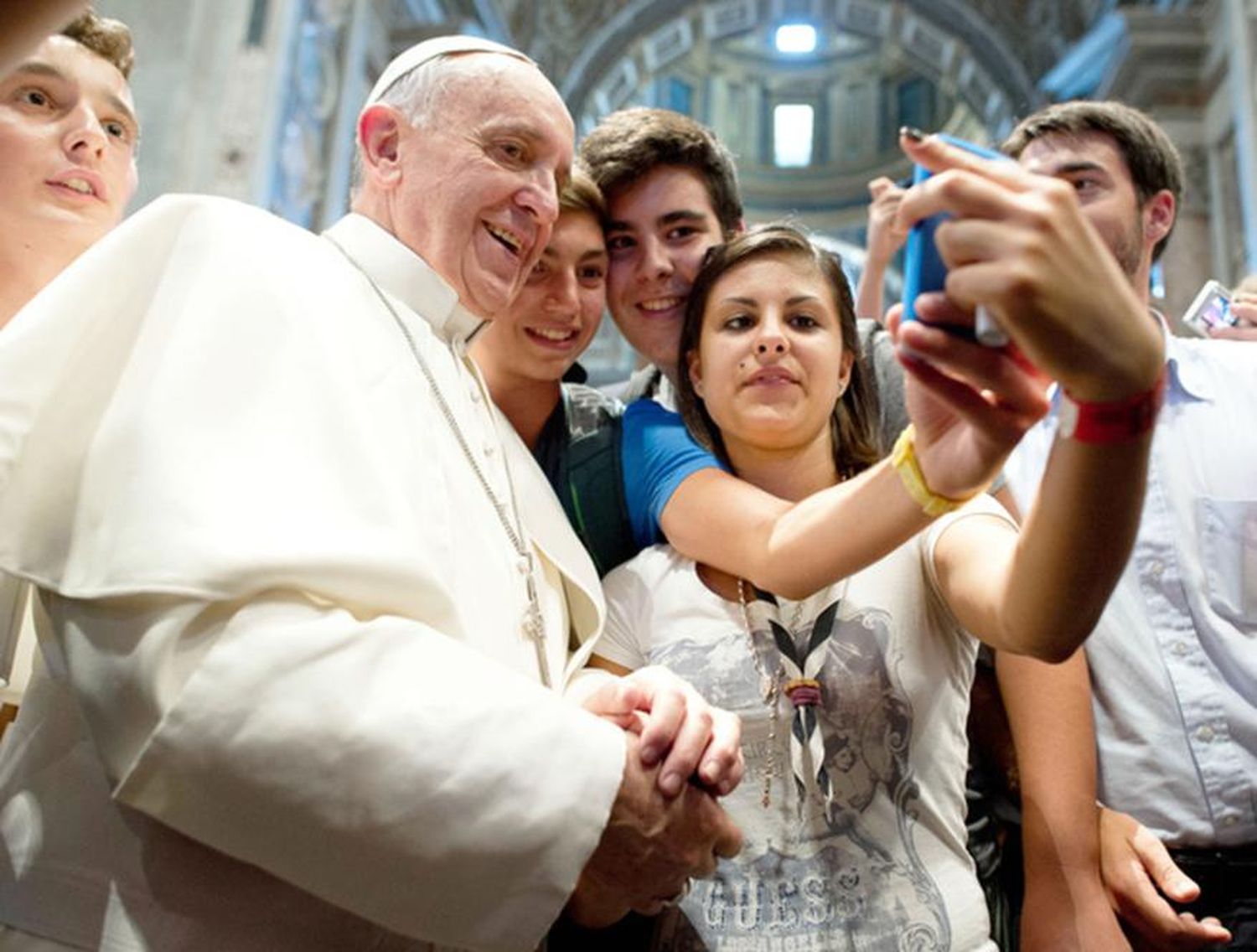 Cómo funcionan las redes sociales del papa Francisco