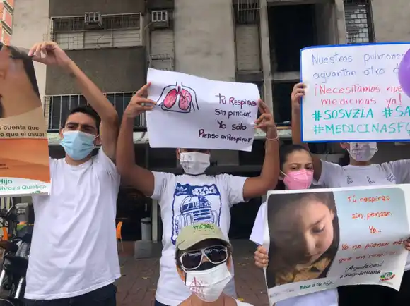 ¡RUEGAN ATENCIÓN! Madres de pacientes con fibrosis quística denuncia insalubridad en hospitales