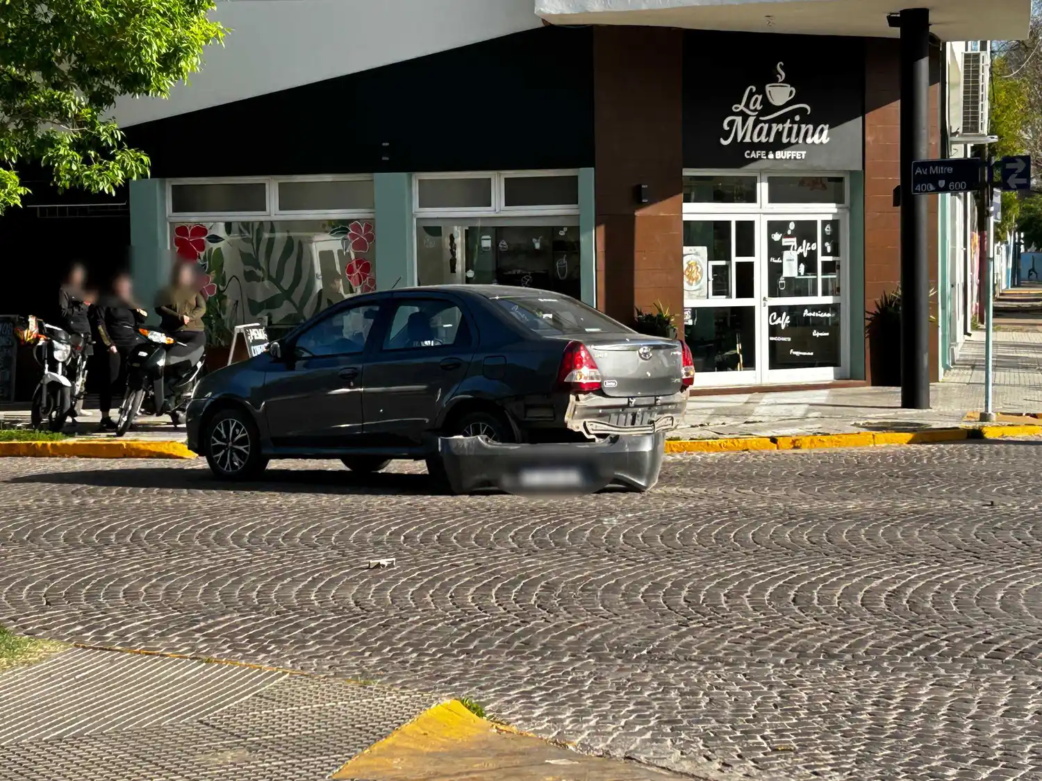 accidente de tránsito av mitre - 1