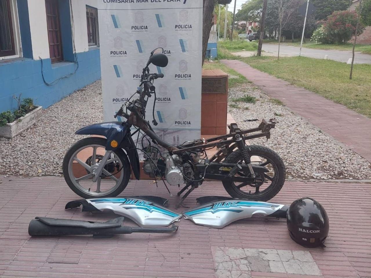 En la residencia hallaron el rodado utilizado para cometer el ilícito y partes de otros vehículos.