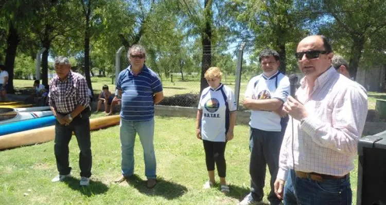 Con la presencia del Intendente, se puso en marcha la Regata de la Soberanía