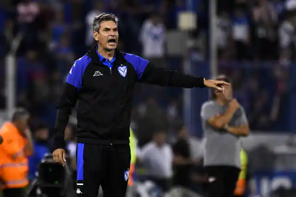Vélez busca reemplazo para Mauricio Pellegrino