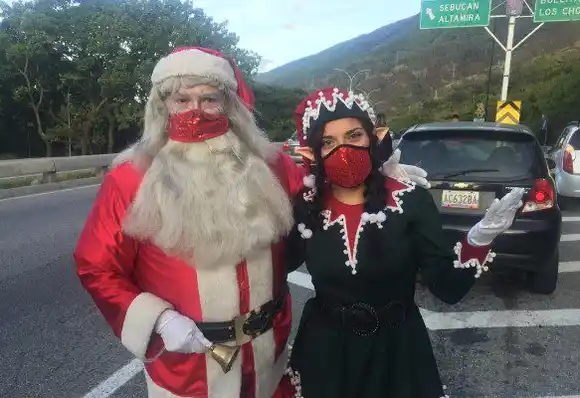 El Santa de la Cota Mil dio la bienvenida a la Navidad