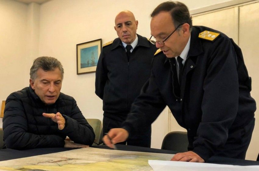 El gobierno analiza modificar la cúpula de la Armada