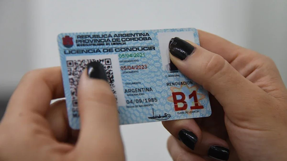 Prorrogan por 30 días las licencias de conducir que vencen en agosto