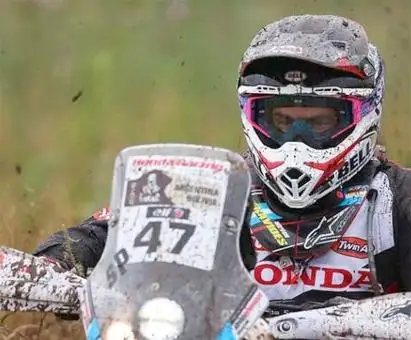 Rally Dakar: el salteño Benavides ganó e hizo historia en las motos
