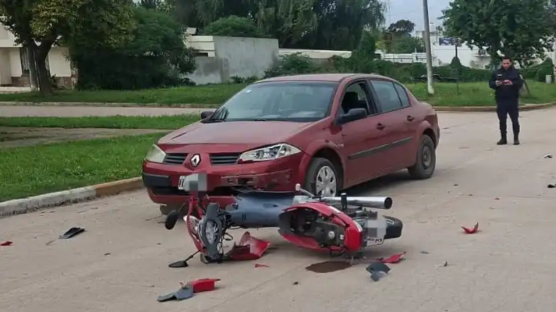 Trasladaron a San Francisco a motociclista con lesiones graves tras choque en Laspiur