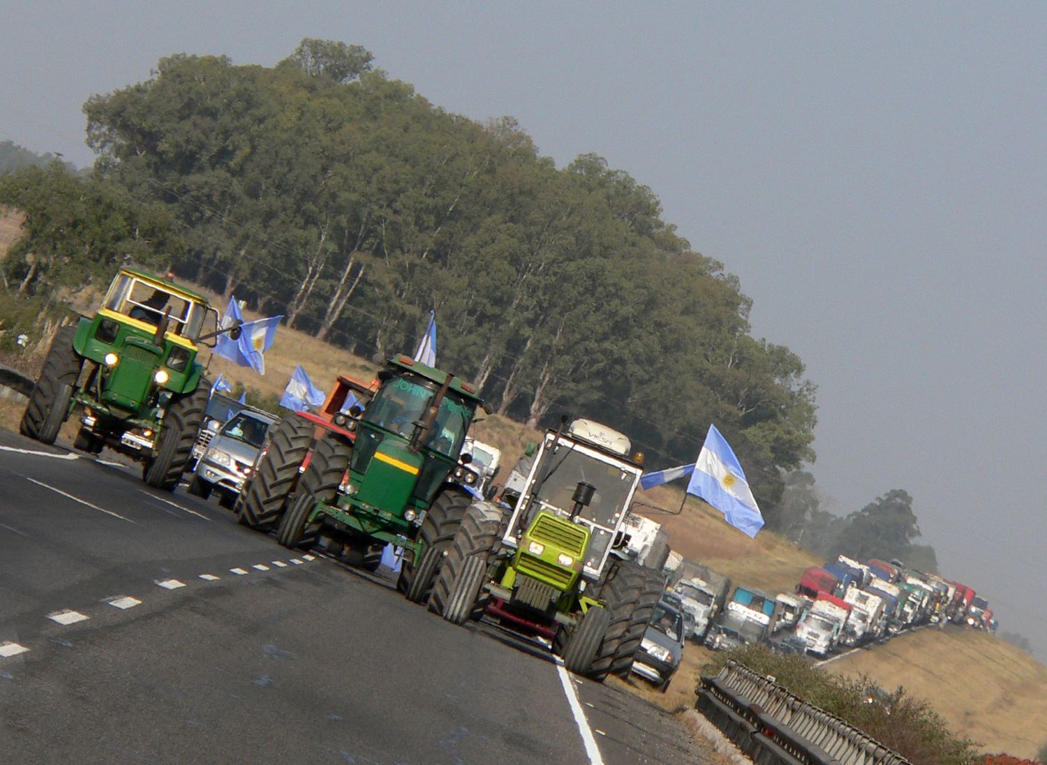 Sociedad Rural, CRA, Carbap y Coninagro protestan contra las políticas de Cristina