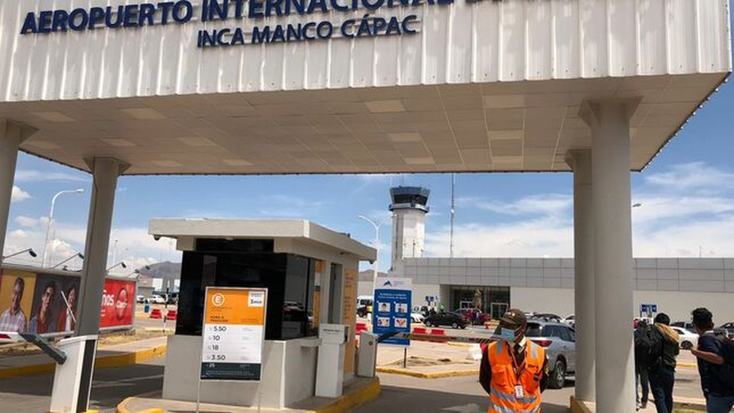 Continúan las tensiones en Perú y un quinto aeropuerto cierra temporalmente