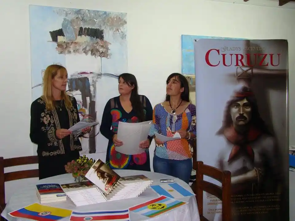 Un encuentro literario abierto con ronda de lectura de escritores