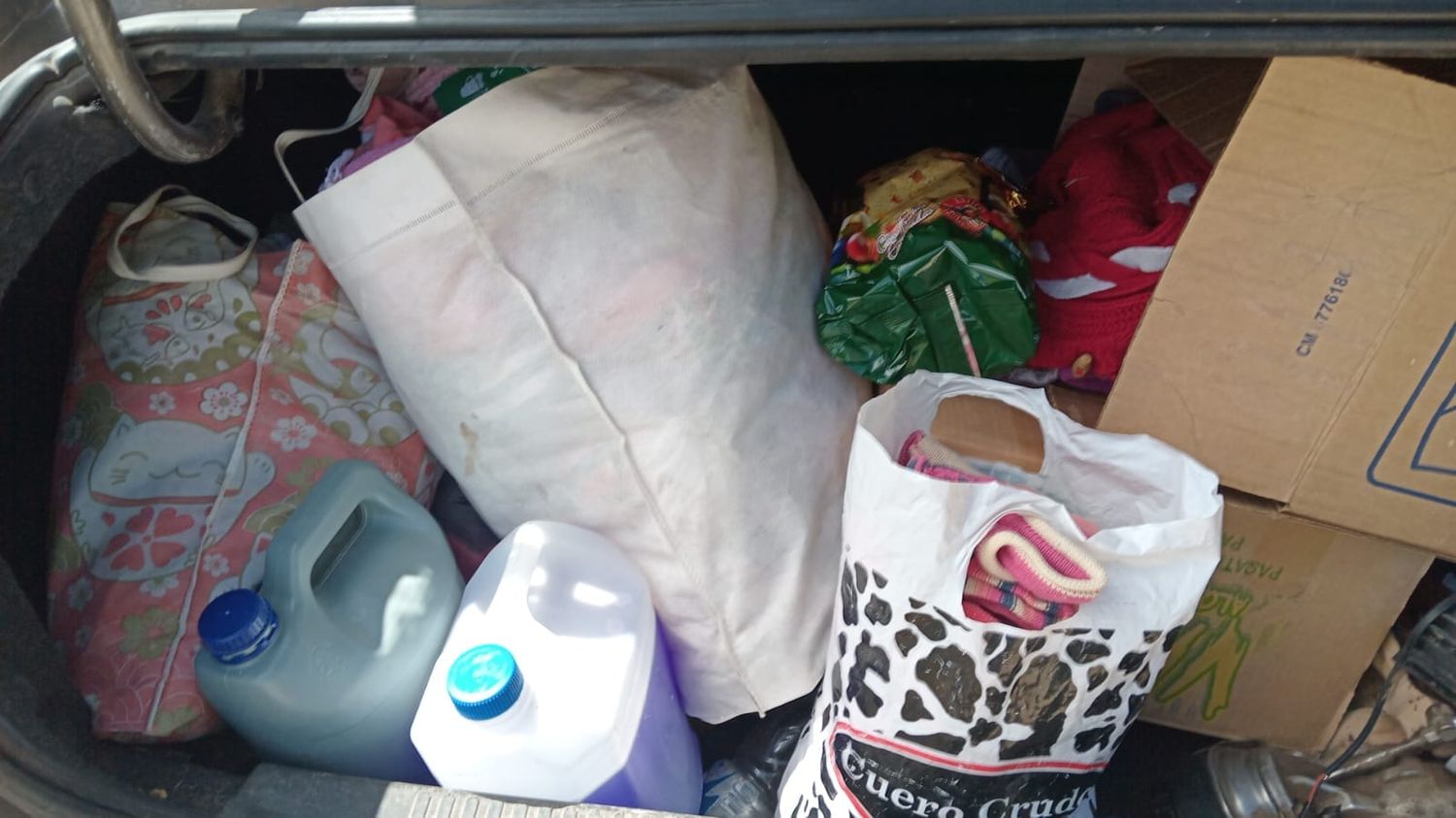 En los baúles acercan donaciones