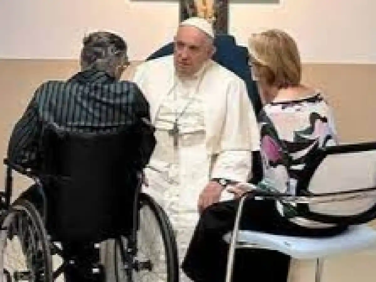 El papa Francisco recibirá el alta hospitalaria el viernes