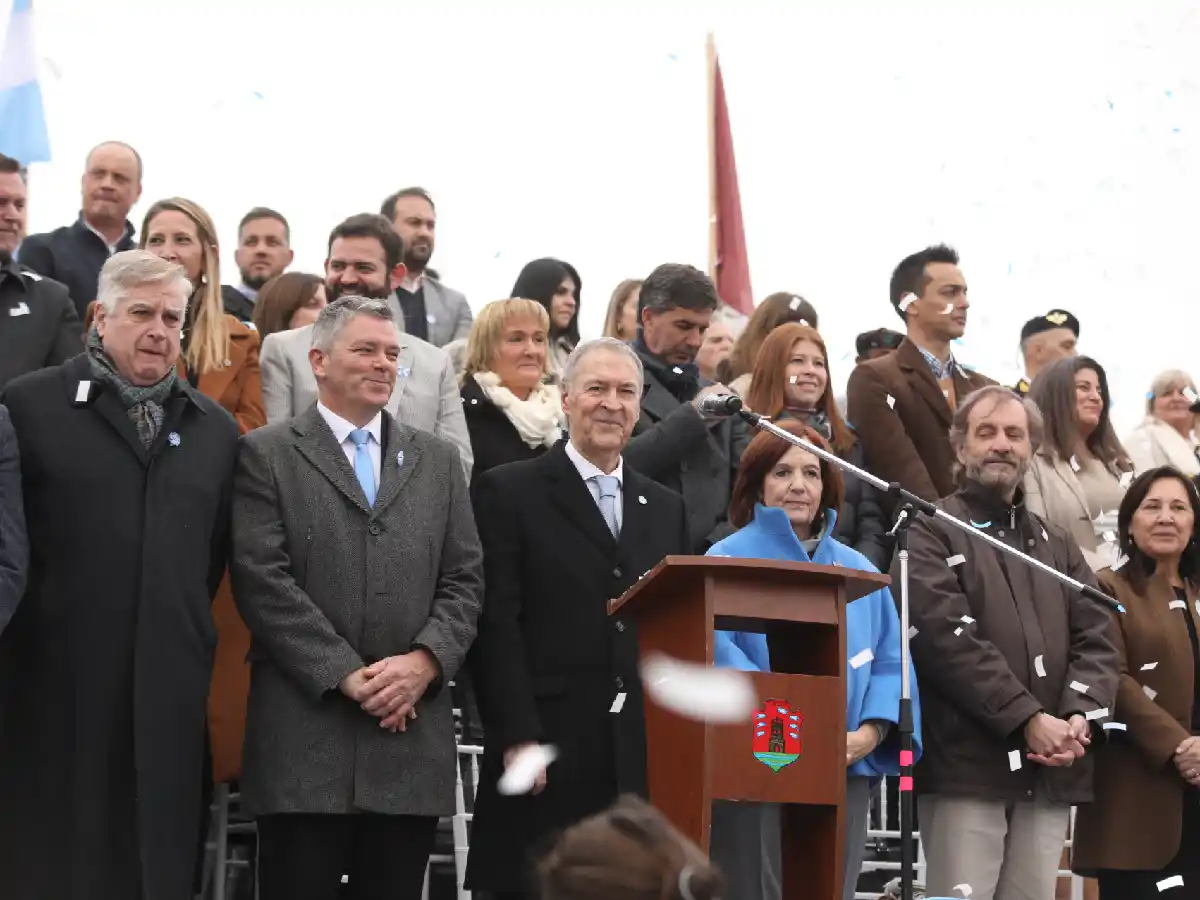 Schiaretti presidió los actos por el Día de la Bandera en Río Cuarto
