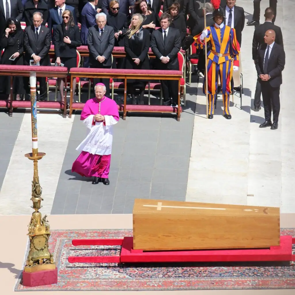 papa francisco despedida