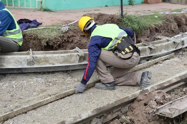 Proyecto Hábitat: avanzan las obras de cordón cuneta, agua y cloaca