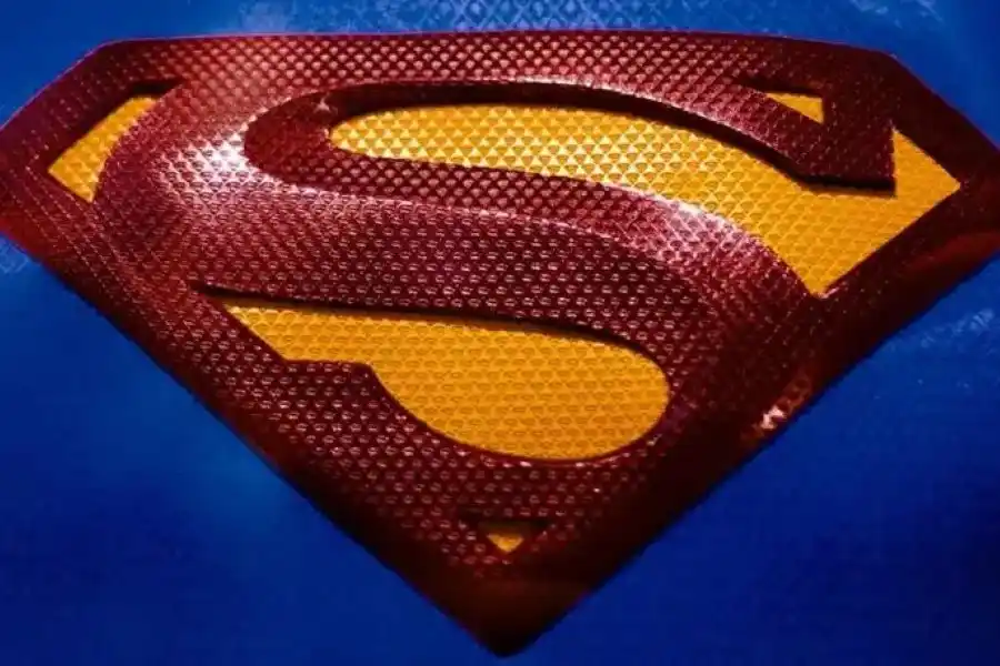 Un icónico actor se pondrá en el rol de Superman en la nueva película de Flash