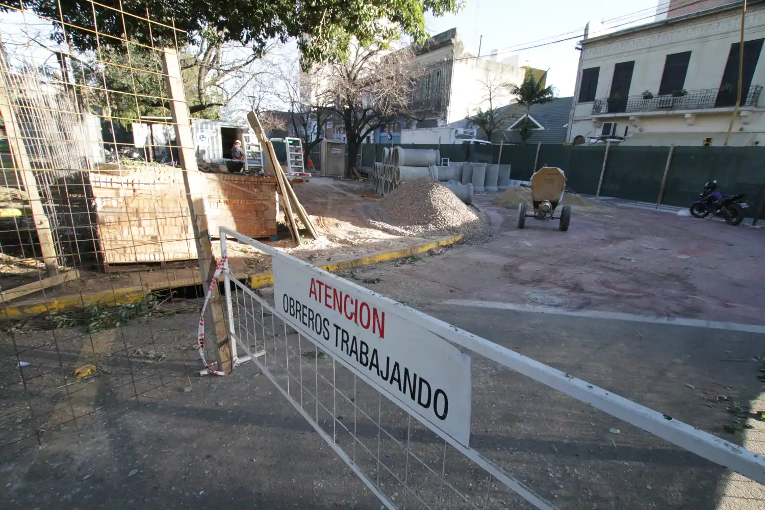 Comenzaron las obras en la plaza San Martín