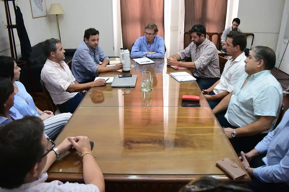 Bahillo e Irazusta mantuvieron una reunión con prestadores del sector turístico provincial