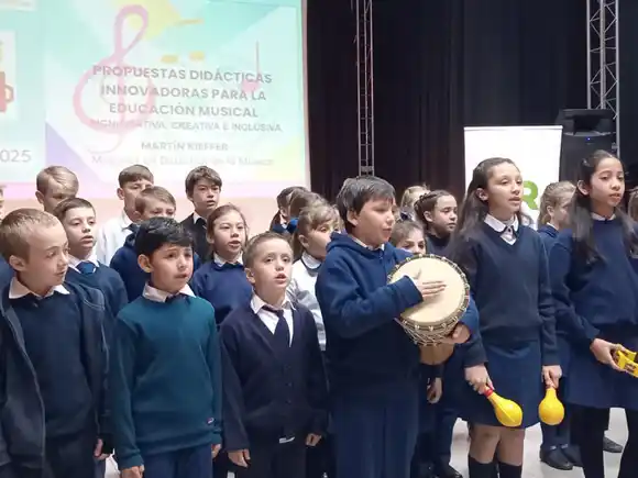 Más de 150 docentes se capacitaron en educación musical inclusiva y creativa