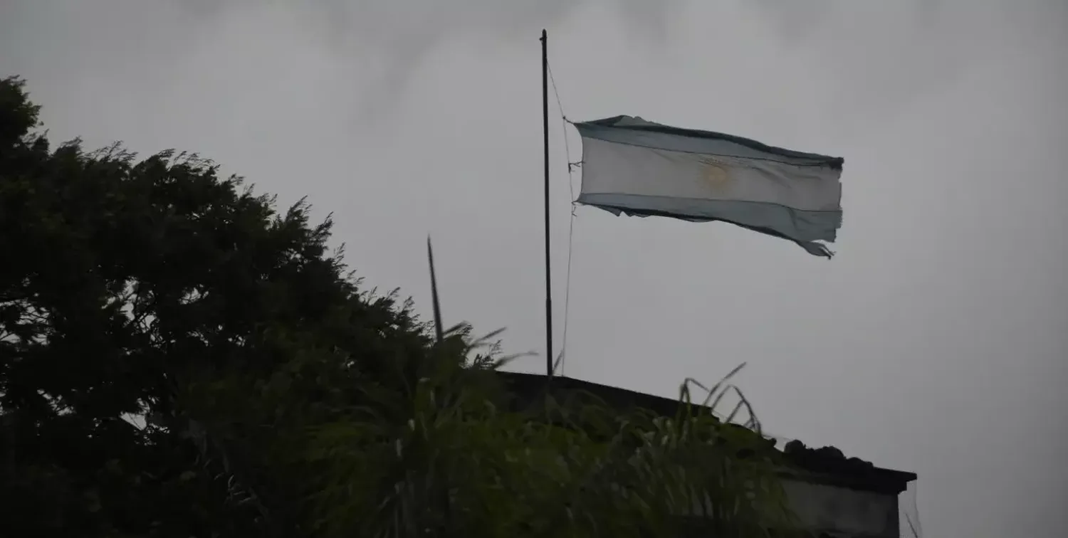 Dos provincias argentinas en alerta amarillo por tormentas y otras siete por vientos fuertes