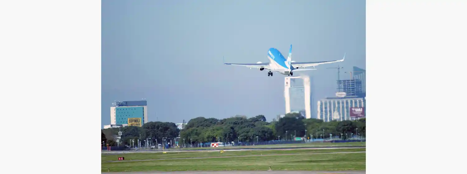 Parte a Rusia el avión que retornará con 300.000 vacunas de la segunda dosis