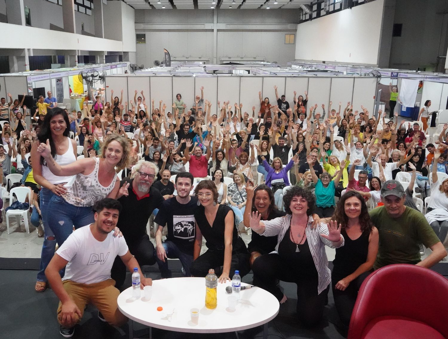 Los realizadores y elenco de "Fak", en el estreno del corto, durante la Feria del Libro 2023.