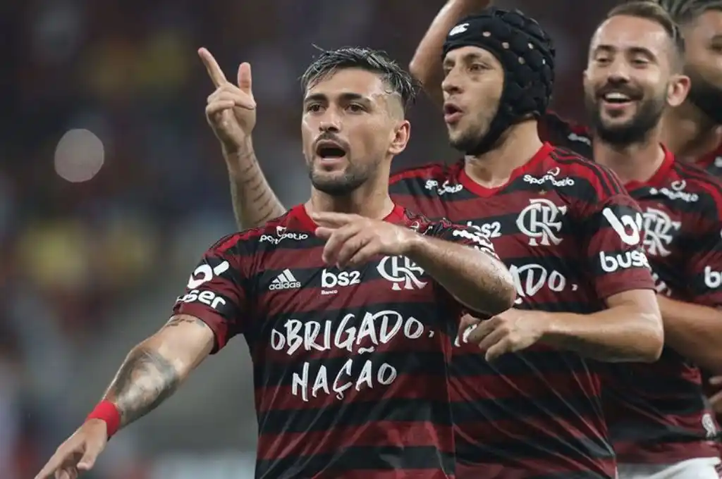 Flamengo anunció que tres jugadores dieron positivo de coronavirus
