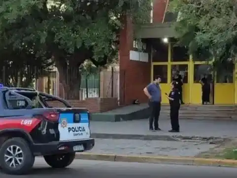 El crimen ocurrido en la escuela sacudió al país.