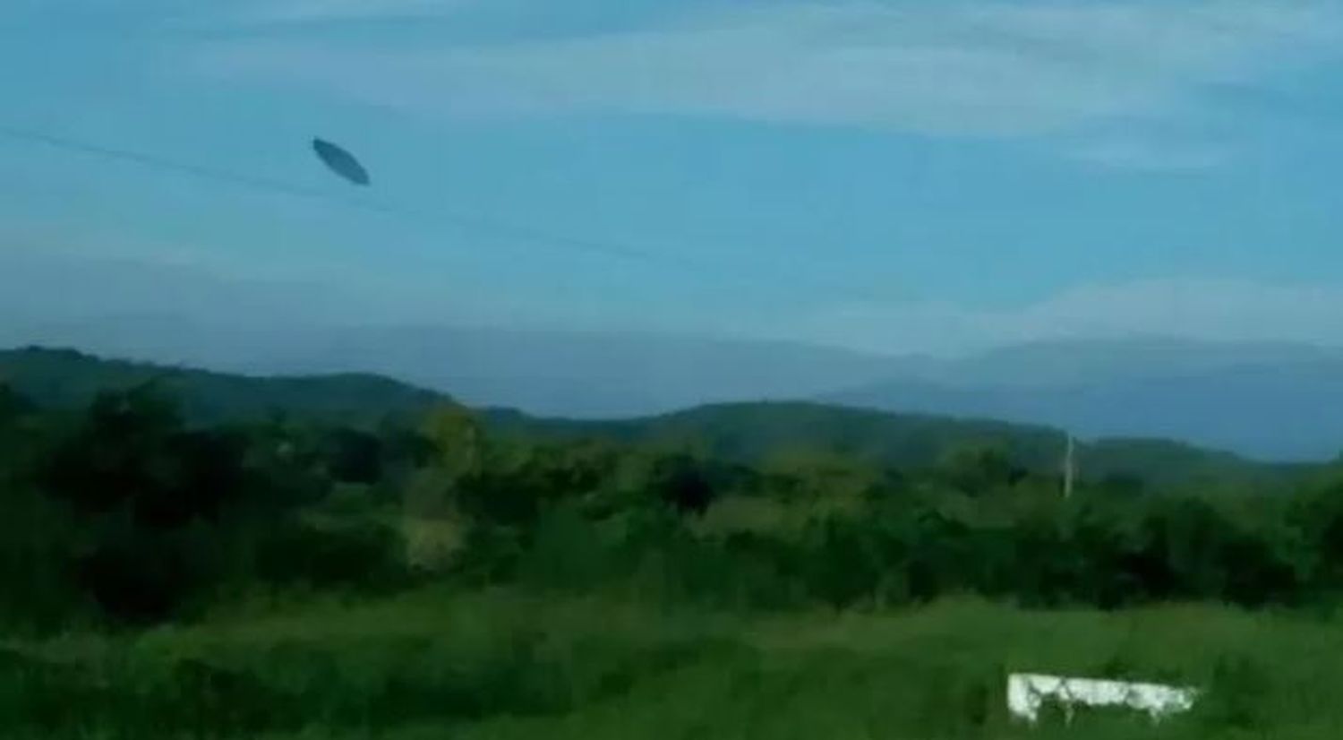 Impactantes imágenes de un OVNI gigante que una mujer captó en Tucumán