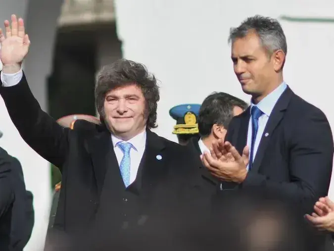 Javier Milei junto a Martín Menem.