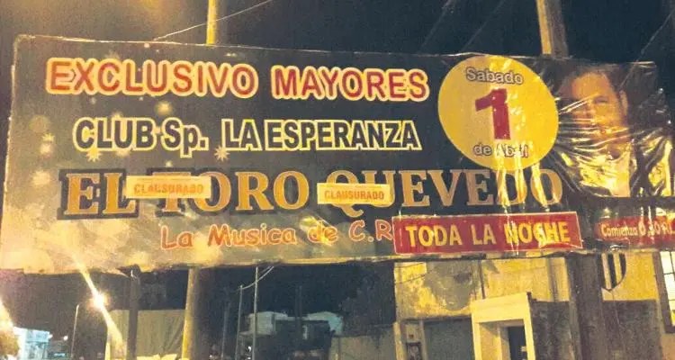 Dos bailes clausurados