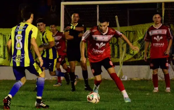 Etapa de definiciones en la Supercopa Entre Ríos organizada por la FEF y donde participaron cinco equipos de Gualeguay que ya fueron eliminados.
