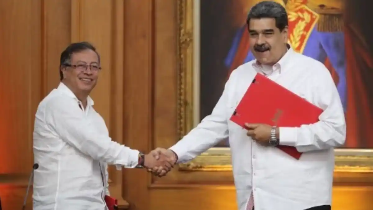 MADURO RESPALDA A PETRO: «Cuente con la experiencia y la fuerza del pueblo venezolano»