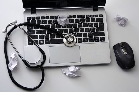 La inteligencia artificial y el riesgo de seguir recomendaciones médicas