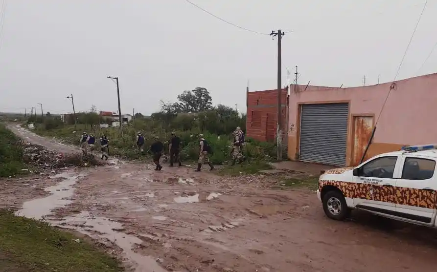 Identificaron a tres personas en un allanamiento en la zona norte de la ciudad