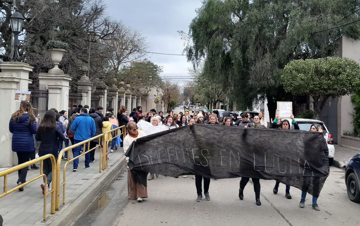 Docentes autoconvocados volvieron a manifestarse