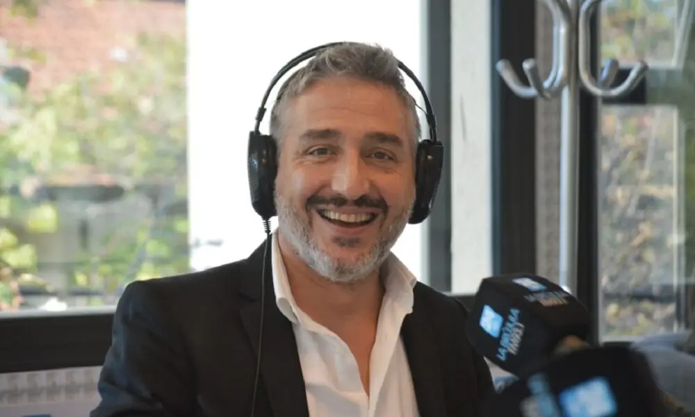 "Boludos y castigados": un periodista analiza el revuelo en redes tras la victoria y el recorte de Milei en Bahía Blanca
