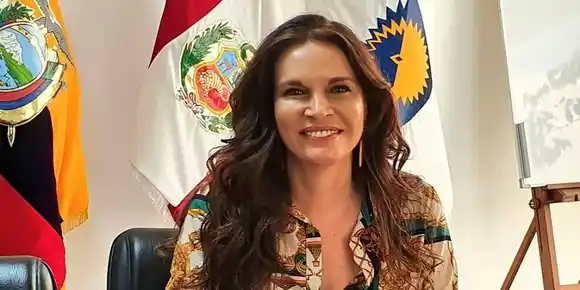 «¡HAY QUE ENVALENTONARSE!»: vicepresidenta del Parlamento Andino a Guaidó
