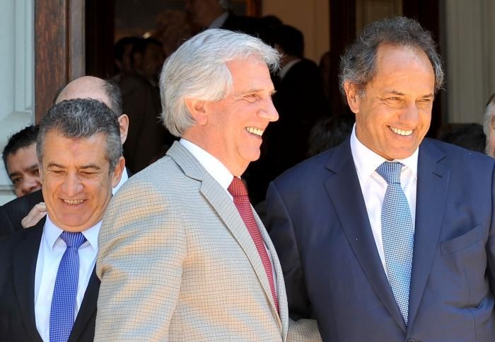 Scioli se reunió con Tabaré Vázquez en Montevideo
