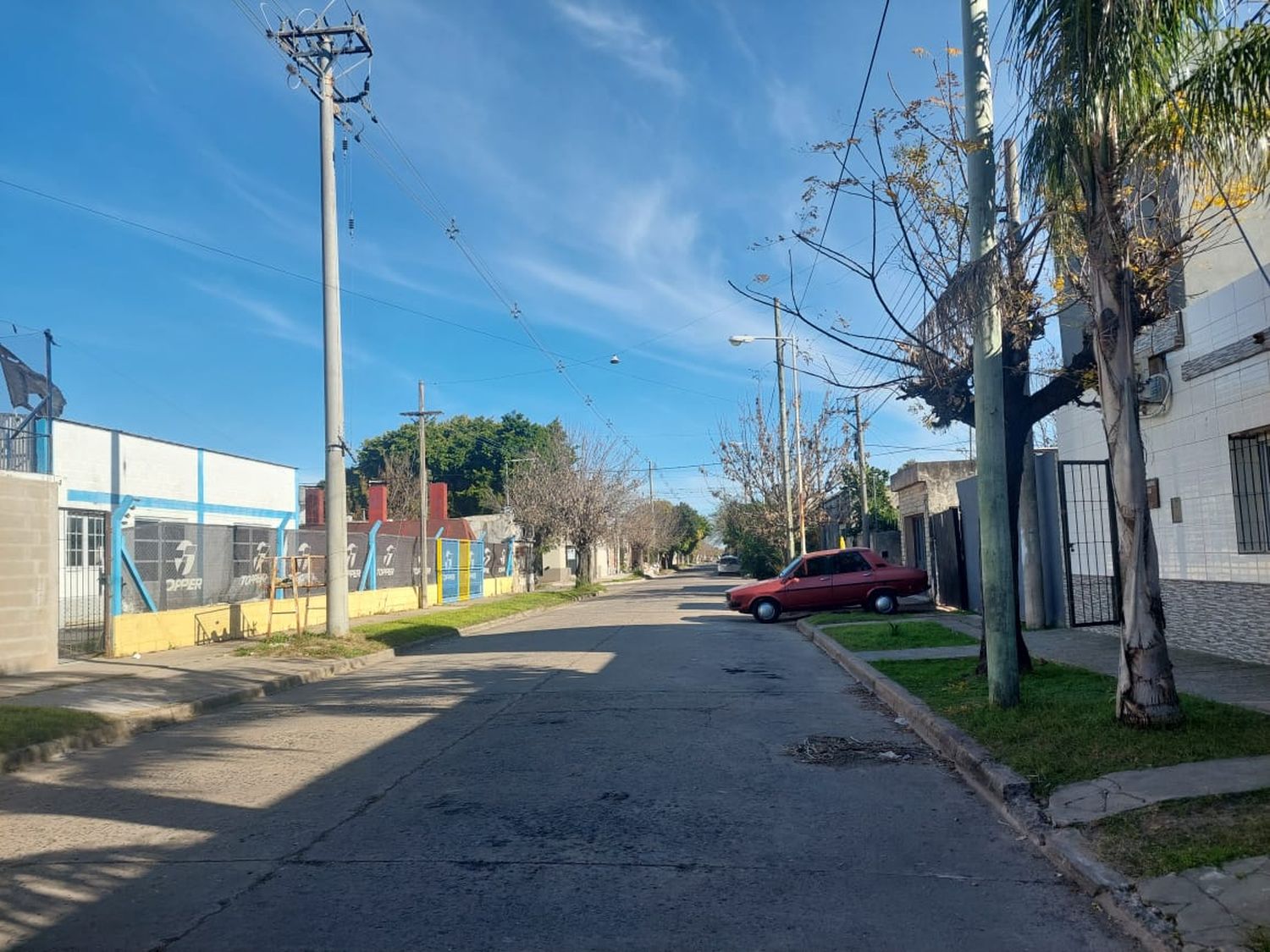 La mujer vendía números de la rifa falsa por la zona del club Independencia. Foto: La Opinión.