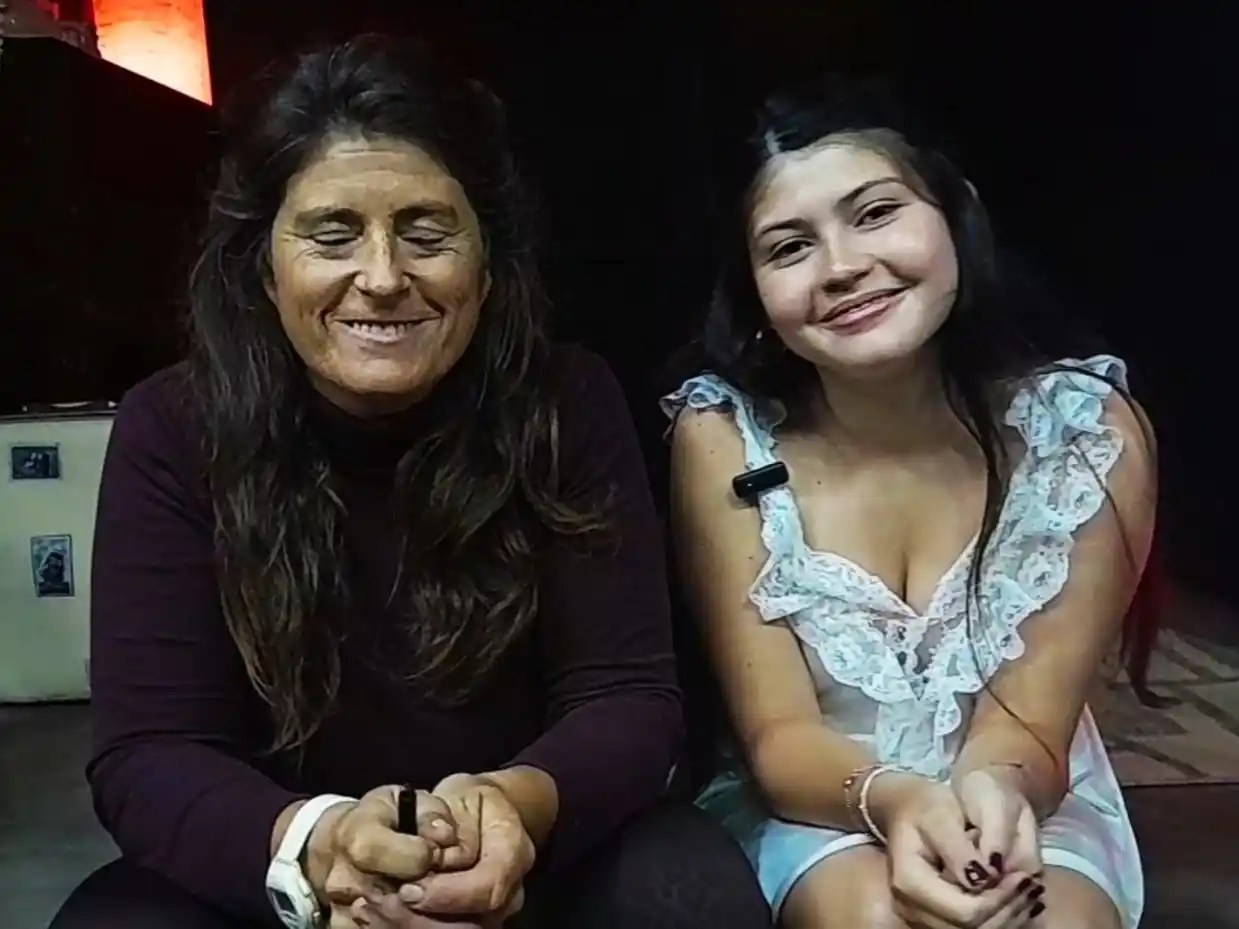 Paula Bocio Bertello, autora y directora, y Alma Nieto Picco, actriz. Foto: Gentileza