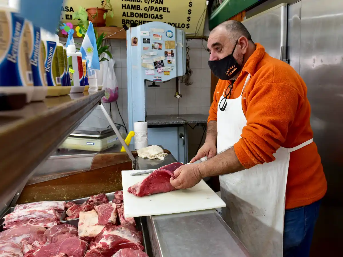 Aseguran que el consumo de carne vacuna cayó un 50% en el último año   