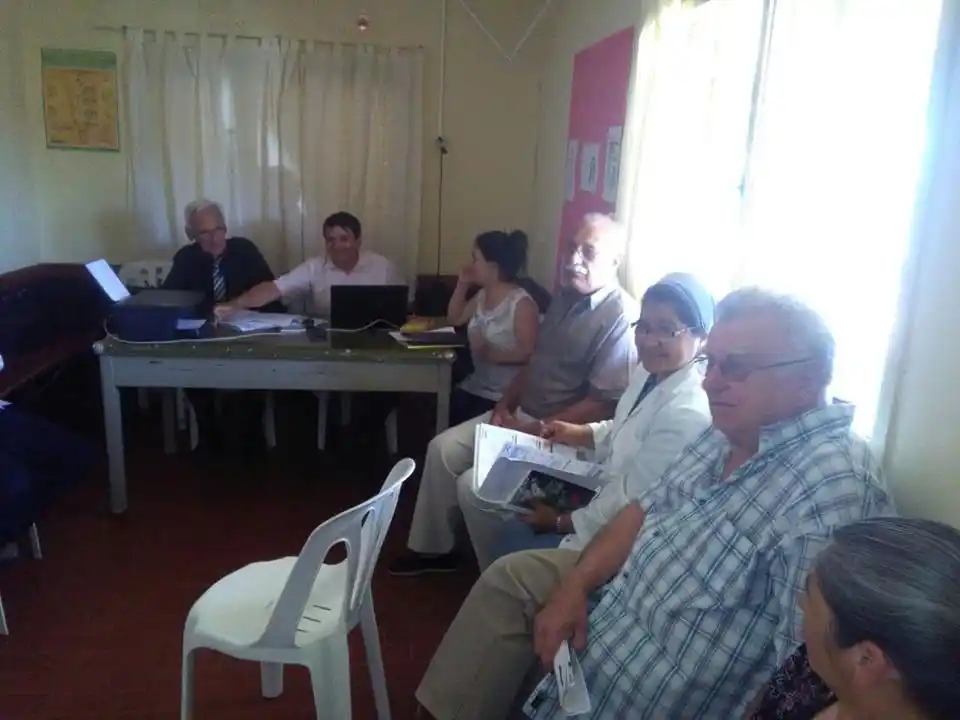 Los vecinos de Las Cuevas tuvieron una audiencia con la empresa de telefonía que cambio el código de area